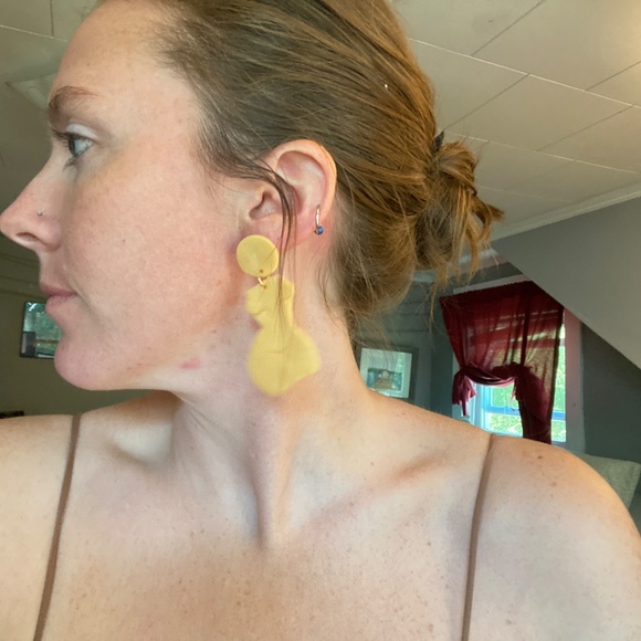 Handmade Clay Earrings | Forms of a Woman Silhouette | Gold/Translucent Blend - Picture 9 of 11